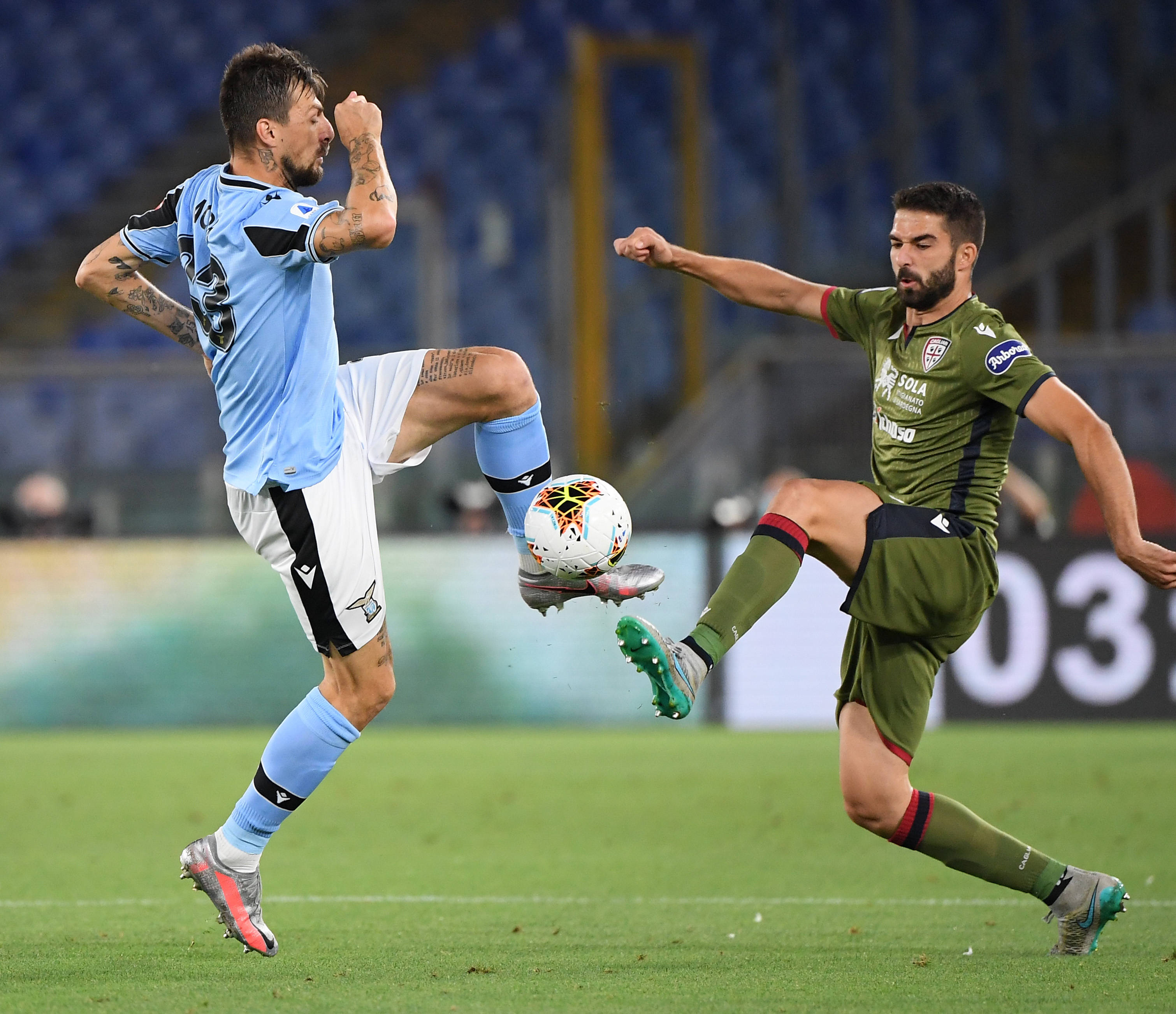 虽然身高在 虽然身高在