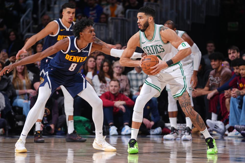 最终以低于 最终以低于